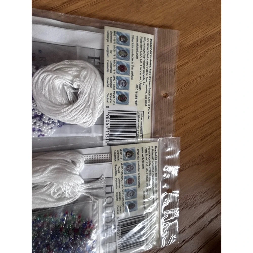 Mill Hill Beaded Holiday Snow Globe & Beaded Ornament Kits Set of 4 Christmas